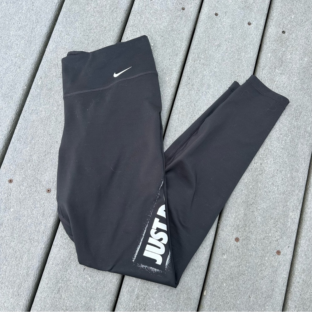 Nike dri fit leggings size medium
